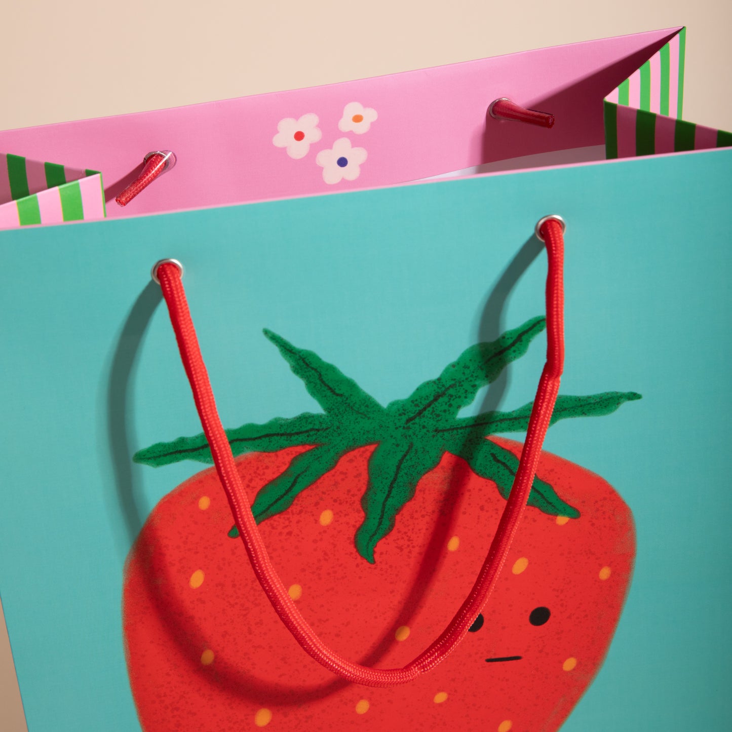 GIANT BERRY - Gift Bag