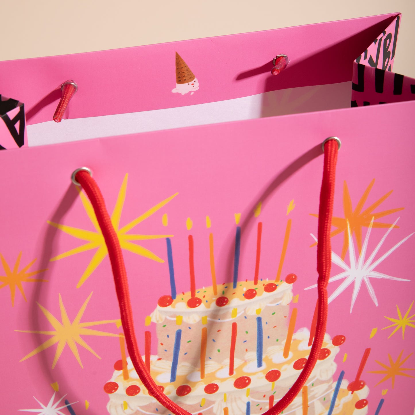 GIANT CAKE - Gift Bag